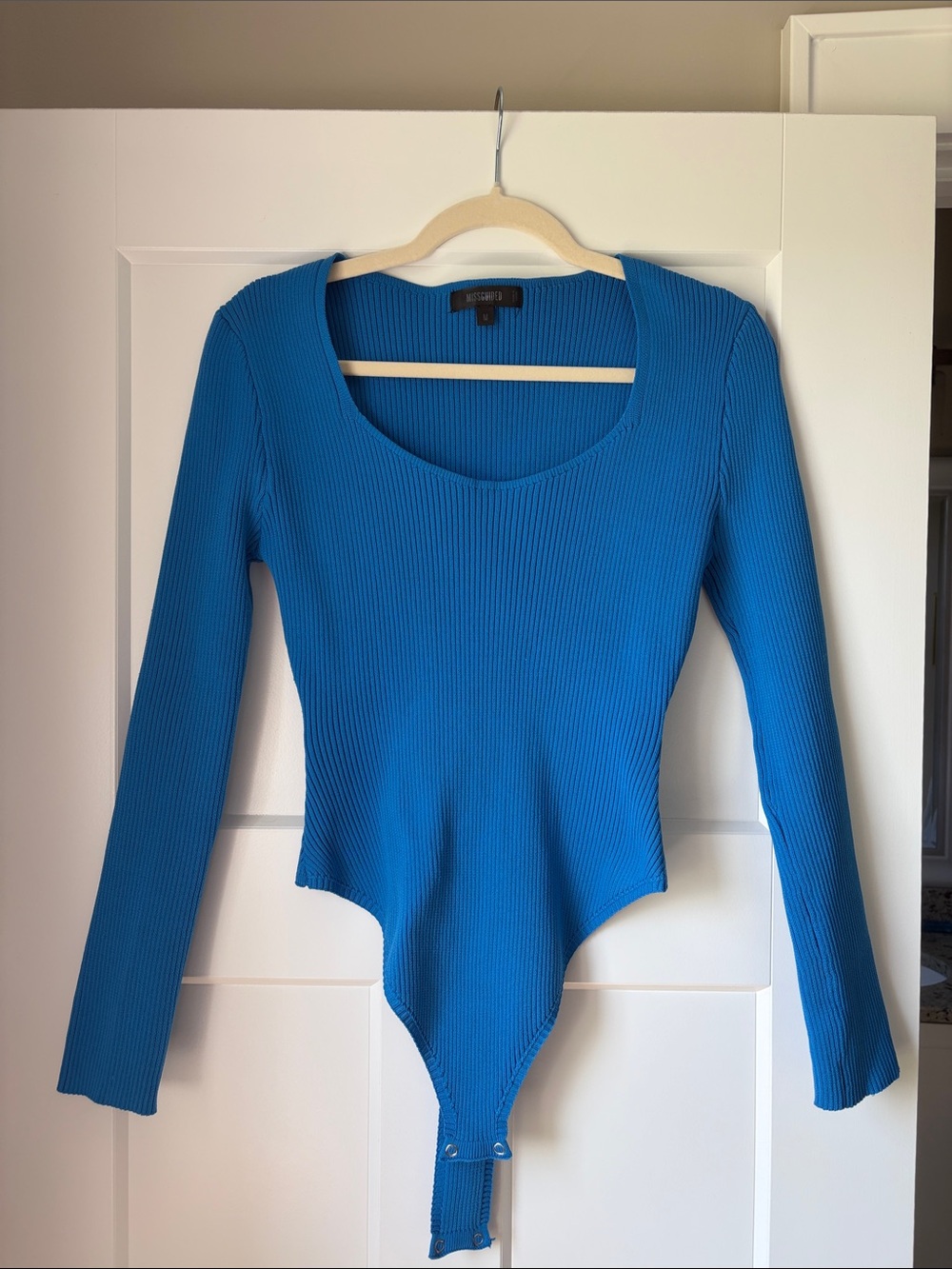 Missguided Electric Blue Ribbed Scoop-Neck Long Sleeve Bodysuit